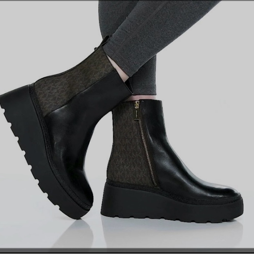 Michael Kors Galler Wedge Bootie size 10 NWOB